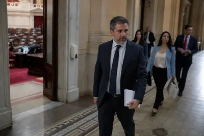 Argentina avanza con tres leyes para finanzas